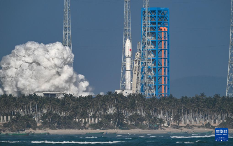 China lança novo grupo de satélites de internet