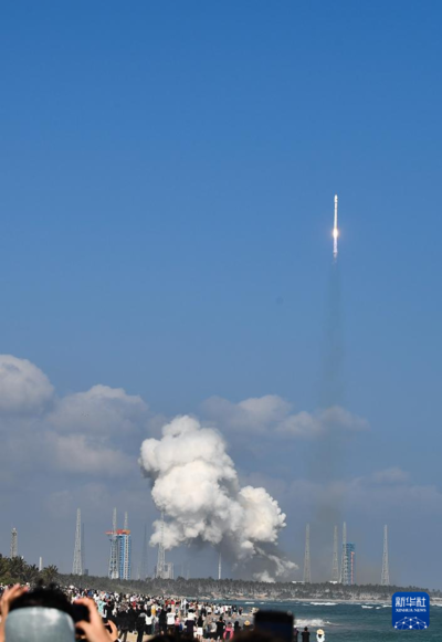 China lança novo grupo de satélites de internet