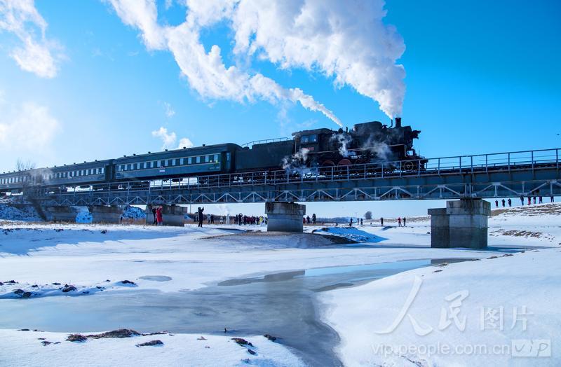 Liaoning oferece uma experiência retrô com locomotivas a vapor