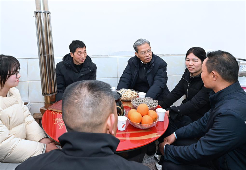 Chefe do Legislativo chinês pede avanço do trabalho das assembleias populares em conformidade com prioridades do Partido e do Estado