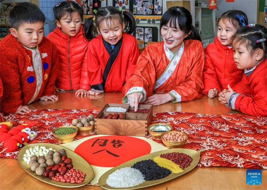 China celebra Festival de Laba