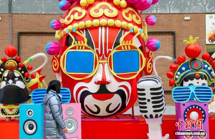 Shandong: artesãos aceleram a produção de lanternas para receber o Ano Novo Chinês