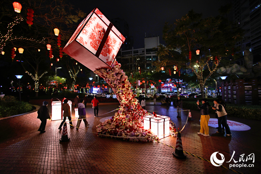 Xiamen se ilumina para receber Ano do Cavalo