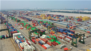 Comércio da China com outras economias da APEC ultrapassa 125 trilhões de yuans de 2021 a 2025O comércio entre a China e outras economias da Cooperação Econômica Ásia-Pacífico (APEC) durante o período do 14º Plano Quinquenal (2021-2025) totalizou 125,49 trilhões de yuans (US$ 18,05 trilhões).