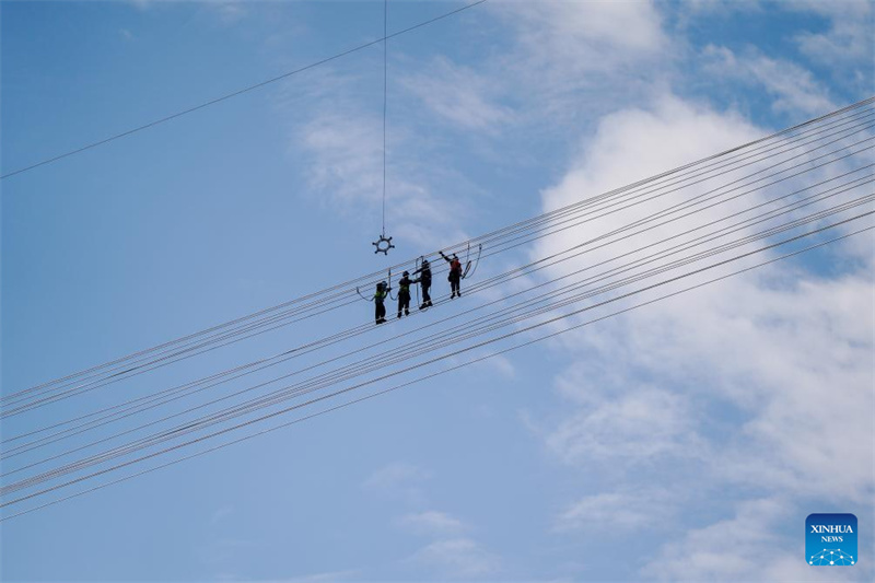 Projeto de interconexão de energia de 500 kV China-Laos atinge conectividade total