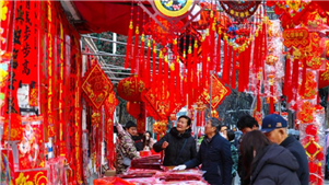 Preparativos para Festival da Primavera avançam em toda a ChinaFeiras e eventos estão sendo realizados em todo o país, onde as pessoas compram produtos e fazem os preparativos para o próximo Festival da Primavera, ou Ano Novo Chinês.