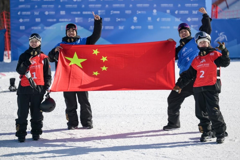 Snowboarder chinês Su Yiming conquista sua primeira medalha em Milão-Cortina