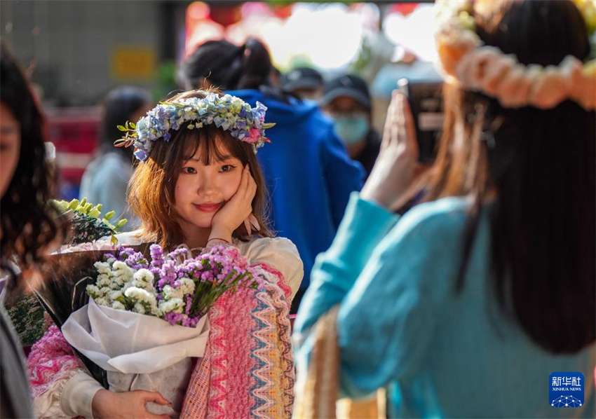 Flores festivas da “Capital Asiática das Flores” registram alta de vendas
