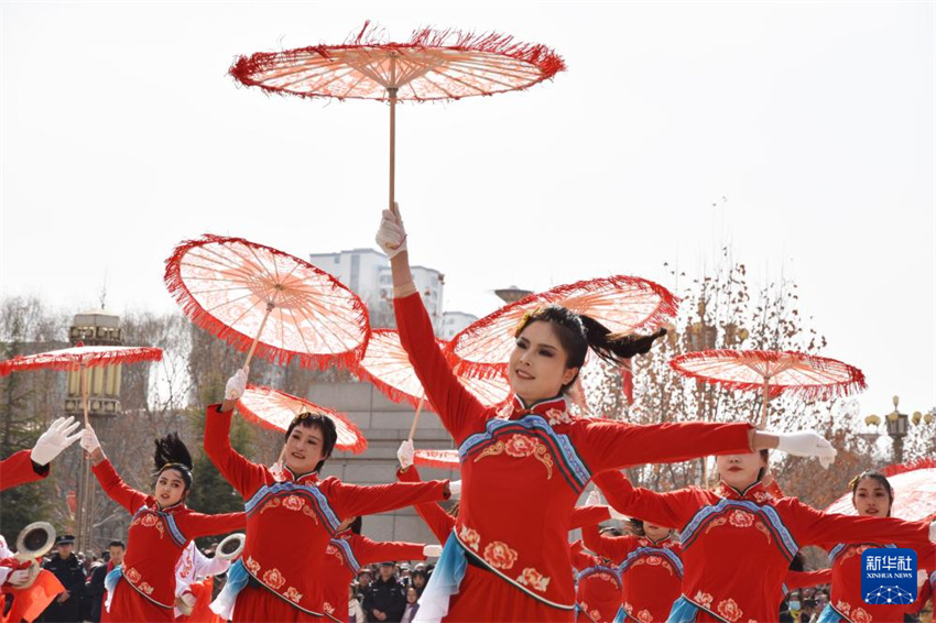 China realiza atividades para celebrar o Festival das Lanternas