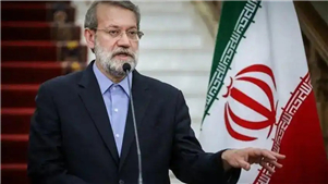 Irã não negociará com EUA, diz mais alto funcionário de segurança do IrãO secretário do Conselho Supremo de Segurança Nacional do Irã, Ali Larijani, enfatizou na segunda-feira que o país não negociará com os Estados Unidos.