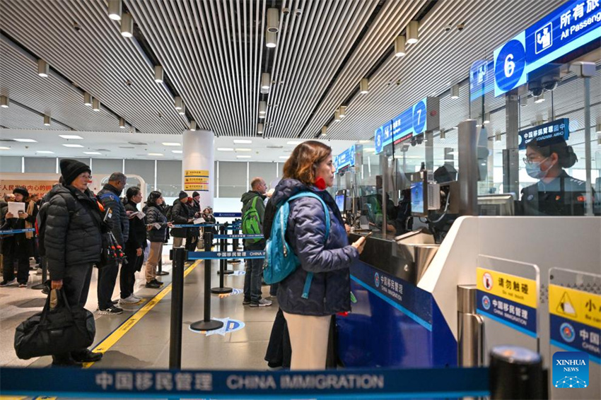 Navio de cruzeiro MS Regatta aporta em Tianjin