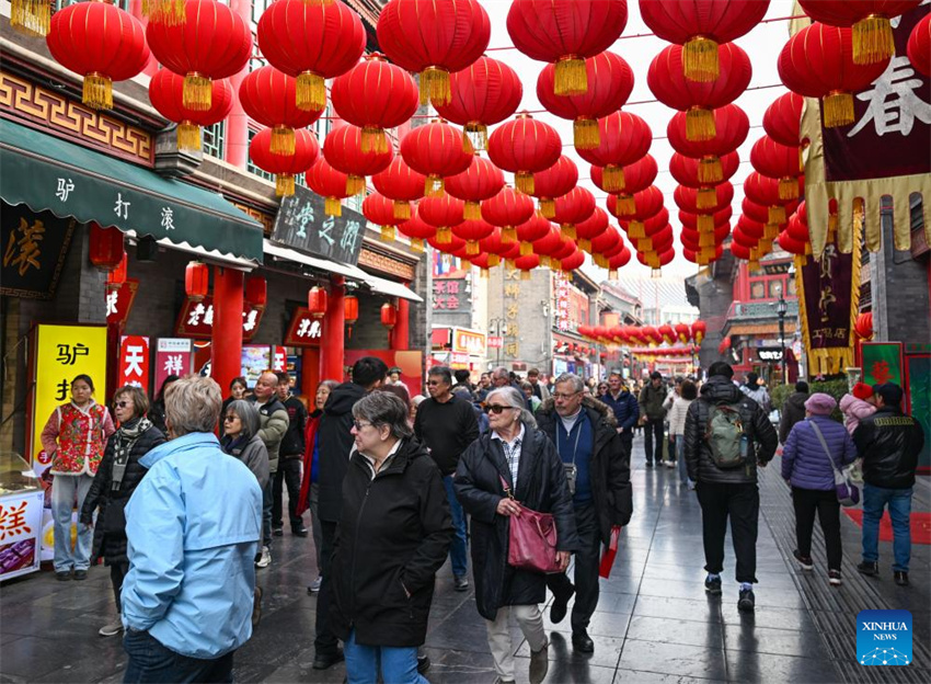 Navio de cruzeiro MS Regatta aporta em Tianjin