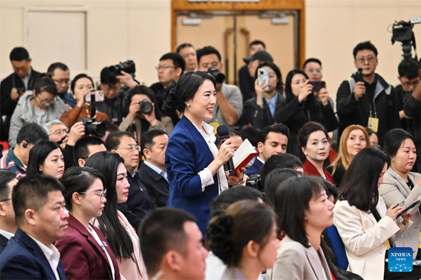 Matrícula no ensino médio sênior na China atinge 92% em 2025, diz ministro da Educação