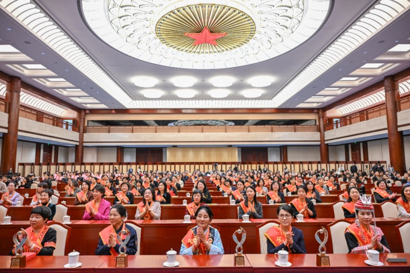 Dez mulheres excepcionais são homenageadas enquanto China comemora Dia Internacional da Mulher