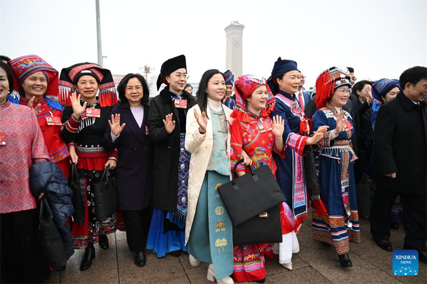 Parlamentares e assessoras políticas nas 