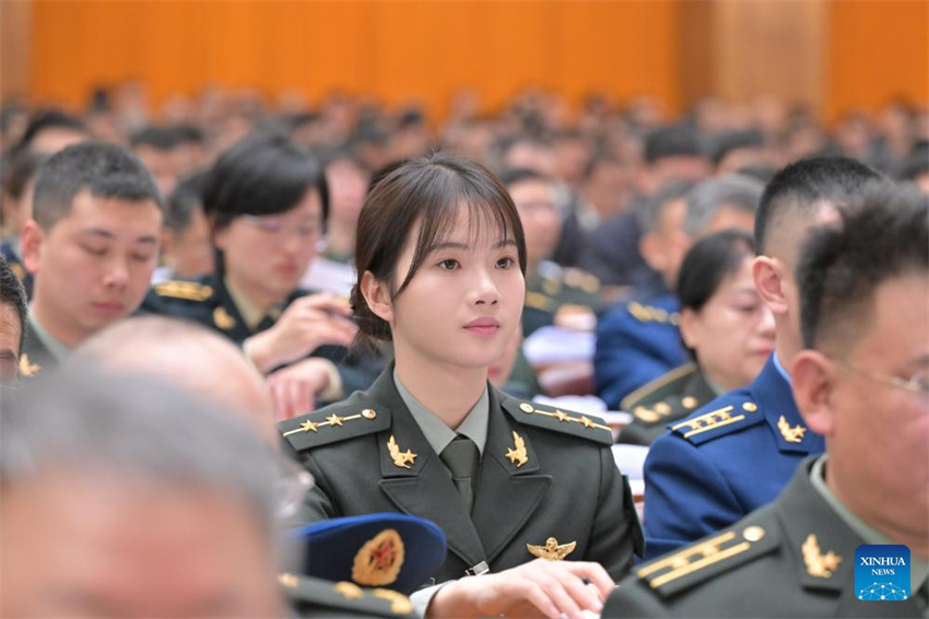 Parlamentares e assessoras políticas nas 