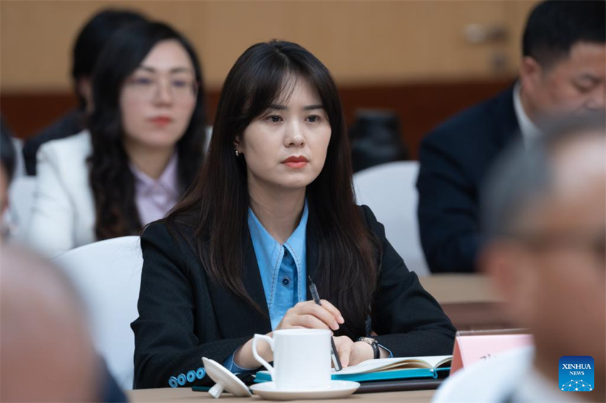 Parlamentares e assessoras políticas nas 