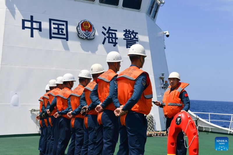 Navio Sandu da Guarda Costeira da China realiza patrulhas no Mar do Sul da China