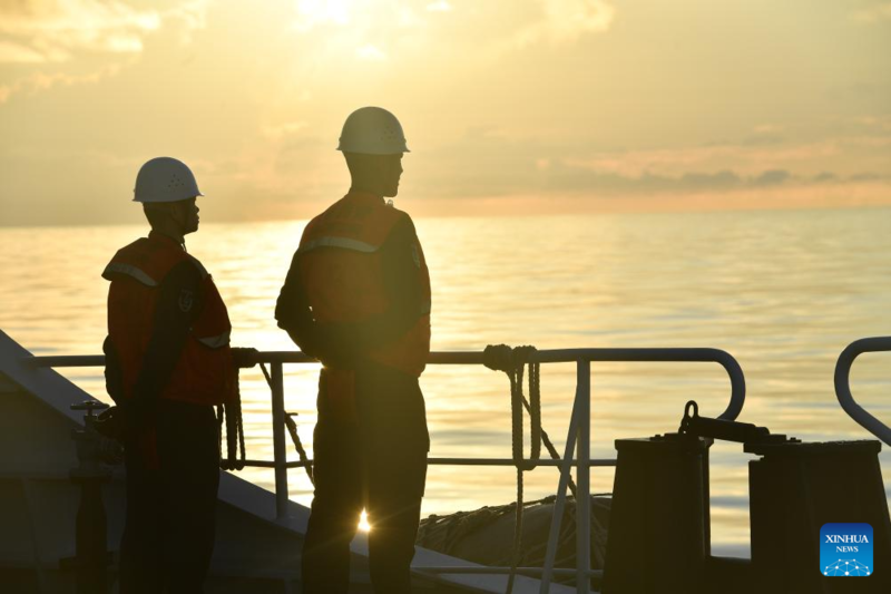 Navio Sandu da Guarda Costeira da China realiza patrulhas no Mar do Sul da China