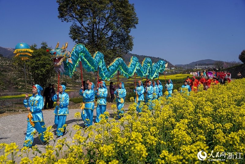 Campos floridos impulsionam turismo rural no leste da China