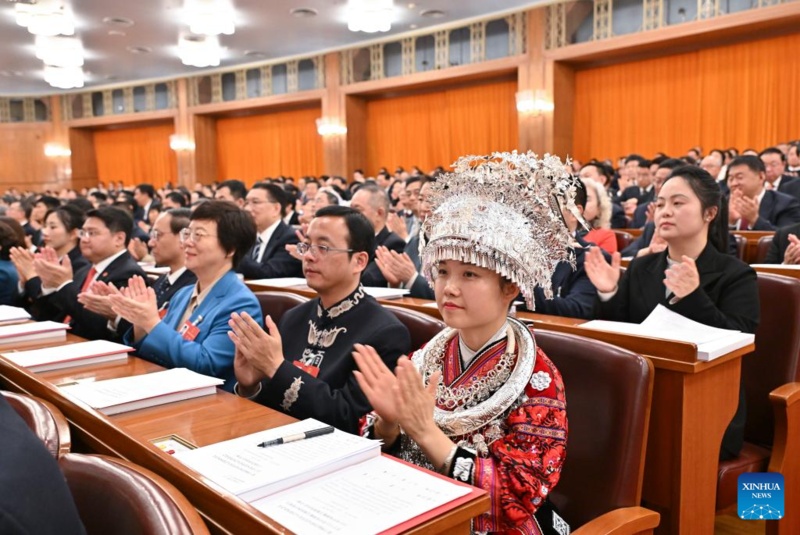 Legislatura nacional da China realiza reunião de encerramento da sessão anual