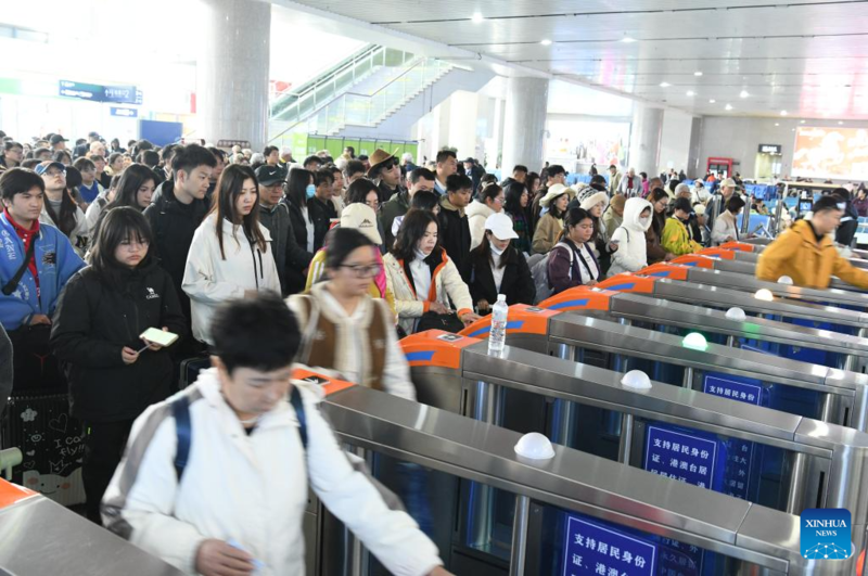 Estimativa de viagens da Festa da Primavera na China é de recorde de 9,4 bilhões