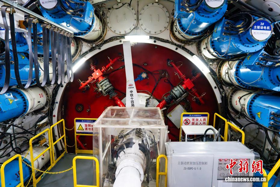 China possui o mais longo túnel ferroviário submarino de alta velocidade do mundo