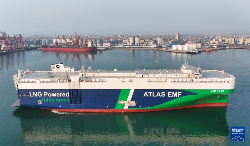 Navio chinês de transporte de veículos com 7 mil vagas entra em operação