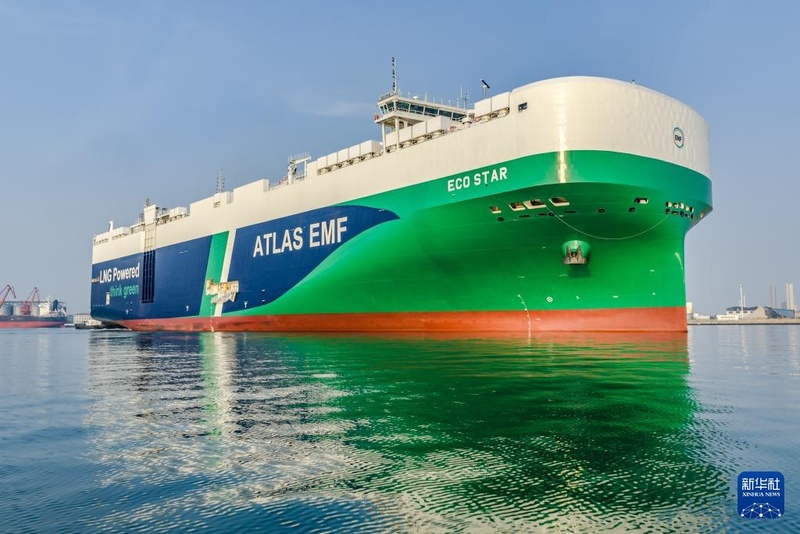 Navio chinês de transporte de veículos com 7 mil vagas entra em operação