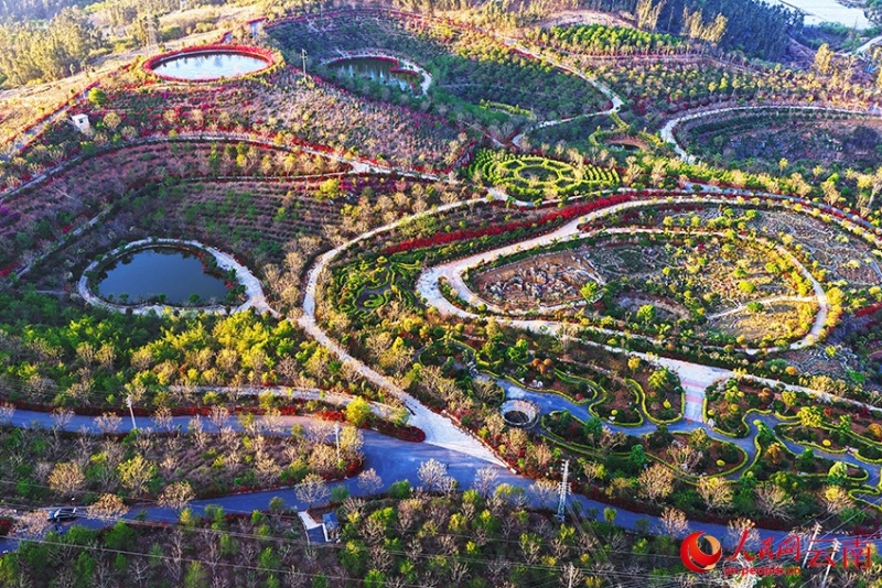 Antiga área de mineração em Yunnan é transformada em parque ecológico