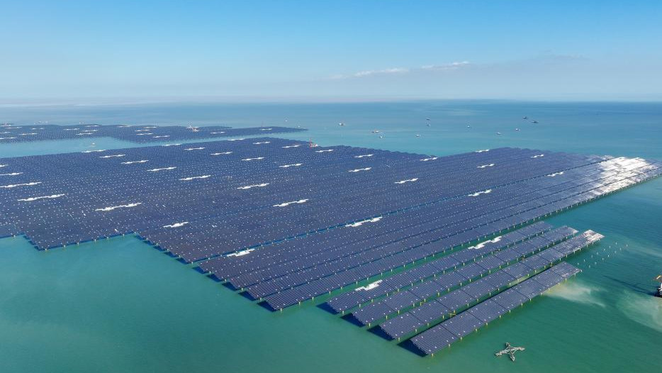 Rápido crescimento das energias renováveis na China fortalece a resiliência das exportações diante do choque energético globalO país avançou rapidamente na integração de fontes alternativas de energia, incluindo energia eólica, solar e nuclear.