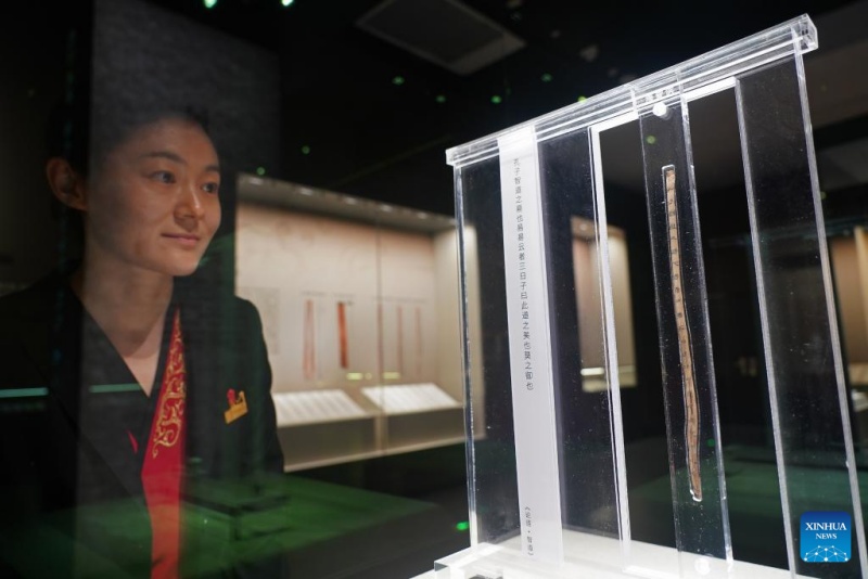 Mais de 100 tiras de bambu recém-restauradas são exibidas publicamente pela primeira vez em exposição em Nanchang