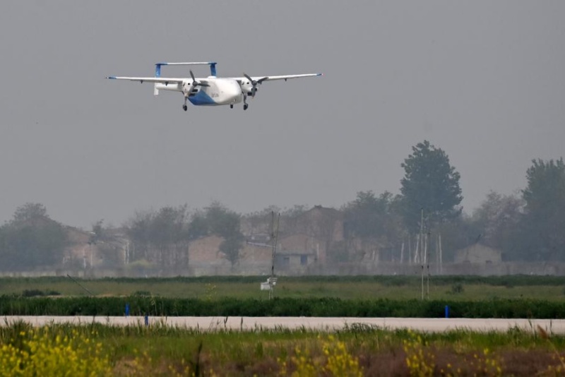 Sistema de aeronave cargueira não tripulada comercial HH-200 da China conclui voo inaugural
