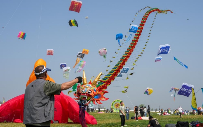 Festival Internacional de Pipas de Weifang inaugurado com grande cerimônia