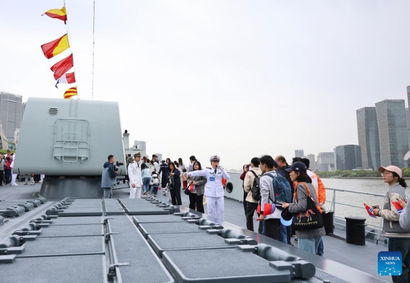 Marinha do Exército de Libertação Popular da China abre quartéis ao público para comemorar 77º aniversário