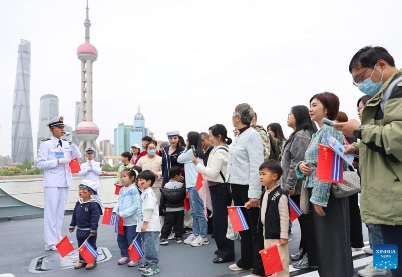 Marinha do Exército de Libertação Popular da China abre quartéis ao público para comemorar 77º aniversário