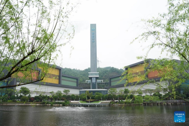 Resíduos domésticos transformam-se em eletricidade verde em Hunan, na China