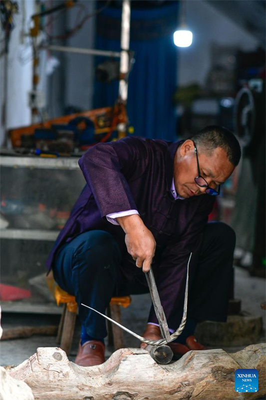 Galeria: ornamentos de prata do grupo étnico Dong, sudoeste da China