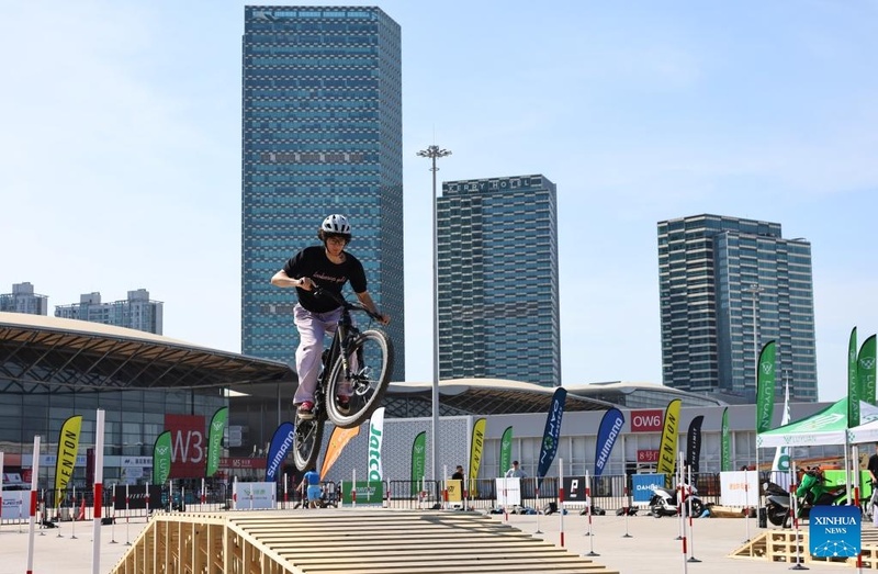 Feira Internacional de Bicicletas da China 2026 inaugurada em Shanghai