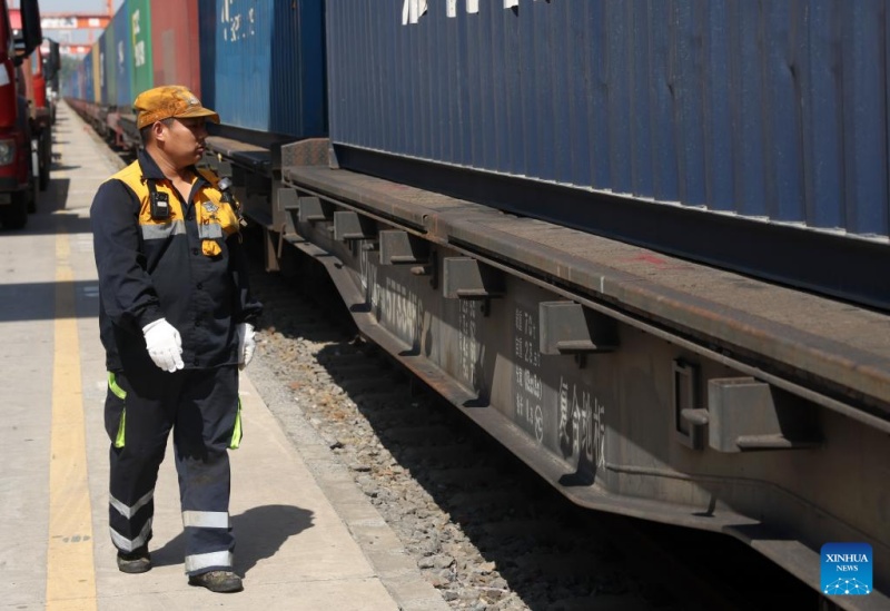 Viagens do Expresso Ferroviário China-Europa ultrapassam a marca de 130.000