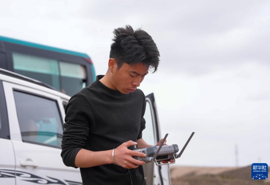 China utiliza drones para tornar colinas áridas verdes
