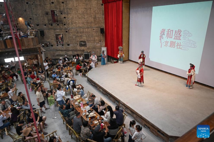 Chongqing: cinema antigo se transforma em espaço cultural comunitário e impulsiona novo dinamismo ao consumo
