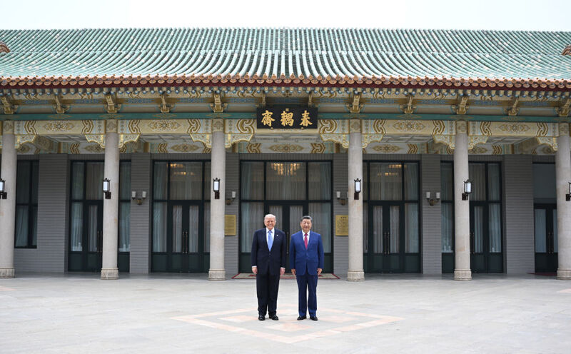 Xi Jinping e Trump realizam reunião privada em Beijing