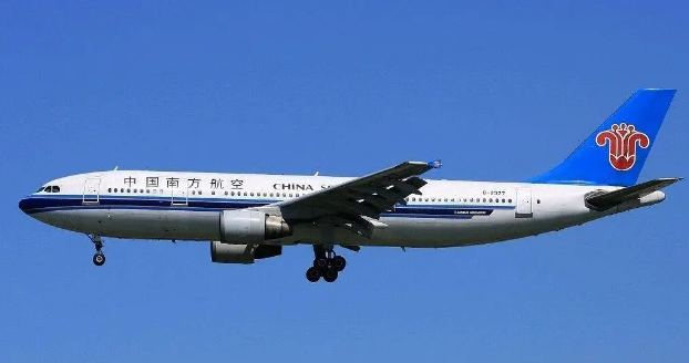 China adquirirá 200 aeronaves Boeing de acordo com princípios comerciaisCom base nas necessidades de desenvolvimento do transporte aéreo, a China comprará 200 aeronaves Boeing de acordo com princípios comerciais.