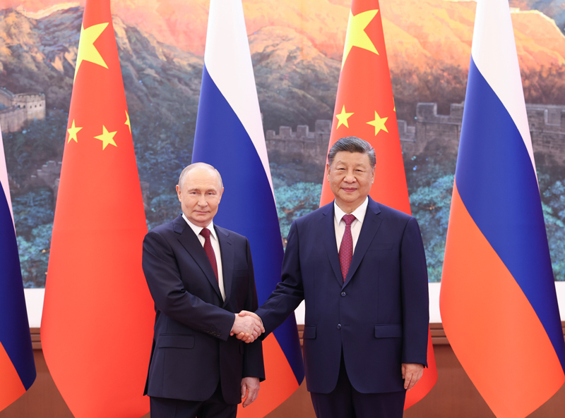 Xi Jinping mantém conversas com Putin em Beijing