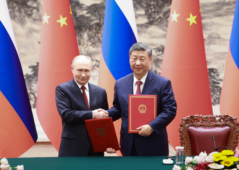 Xi Jinping mantém conversas com Putin em Beijing
