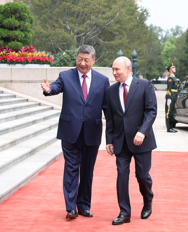 Xi Jinping mantém conversas com Putin em Beijing