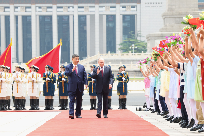 Xi Jinping mantém conversas com Putin em Beijing