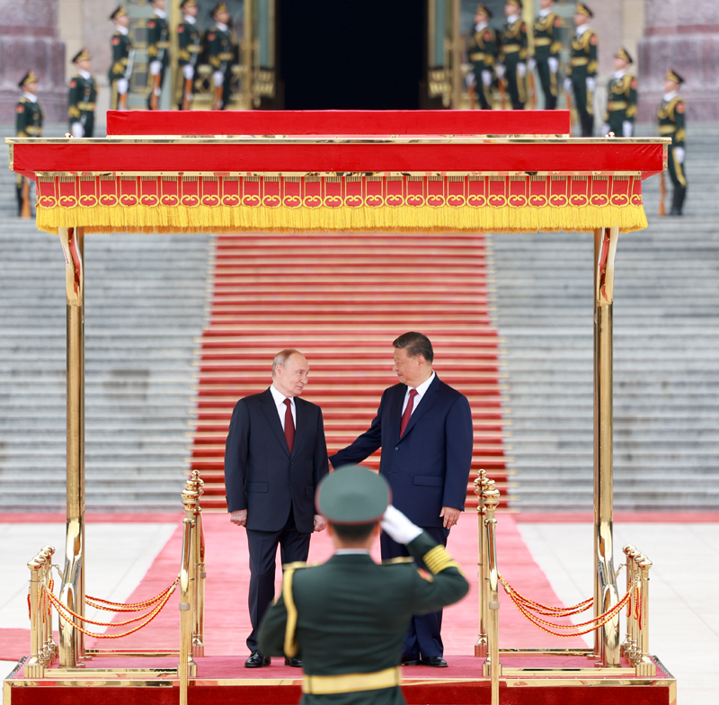 Xi Jinping mantém conversas com Putin em Beijing