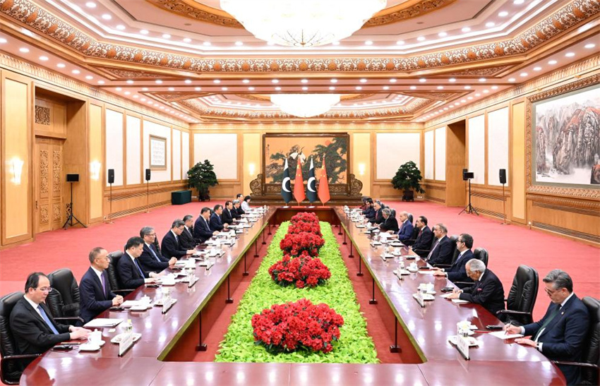 Xi Jinping pede que se acelere a construção de uma comunidade China-Paquistão mais estreita e com um futuro compartilhado na nova era